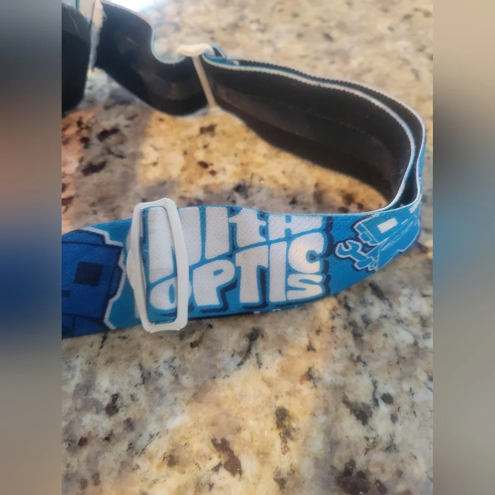Youth Smith Optics Black and Blue Strap OS